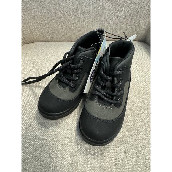 NWT Toddler Boys Cat & Jack Charcoal Gray Han Boots - Size 6 - Picture 1 of 4